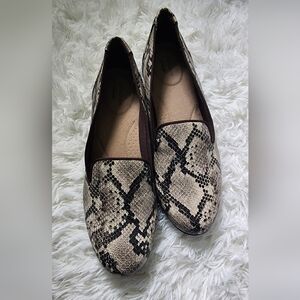 Clarks Ultimate Comfort Collection Taupe Snake
